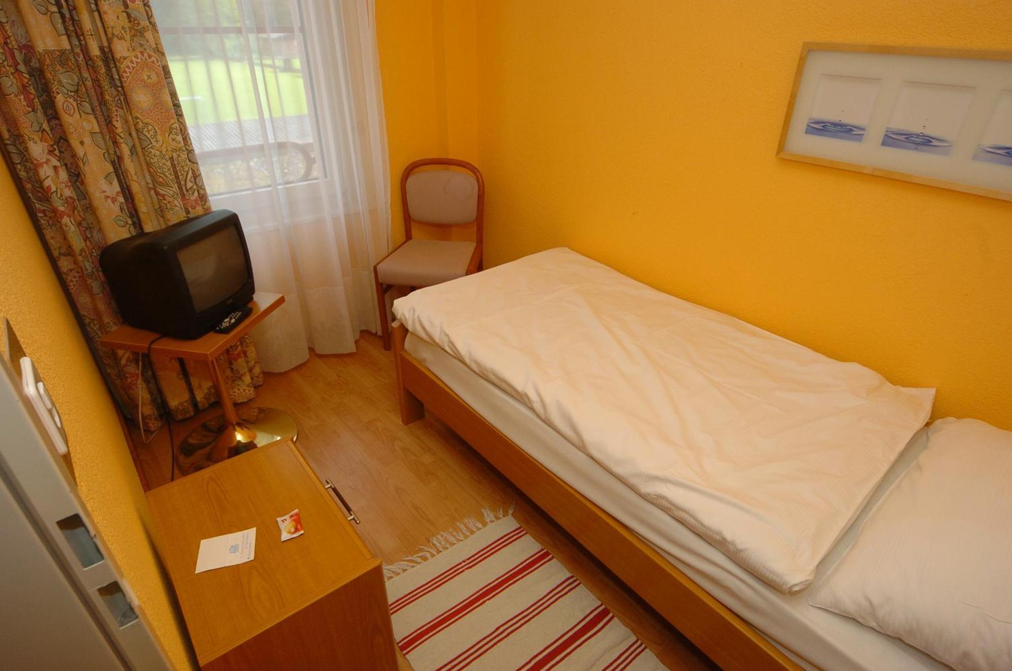 Hotel Le Cedre Bex Quarto foto