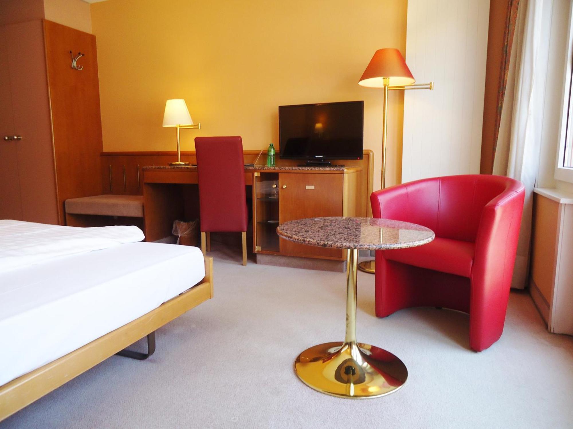 Hotel Le Cedre Bex Quarto foto