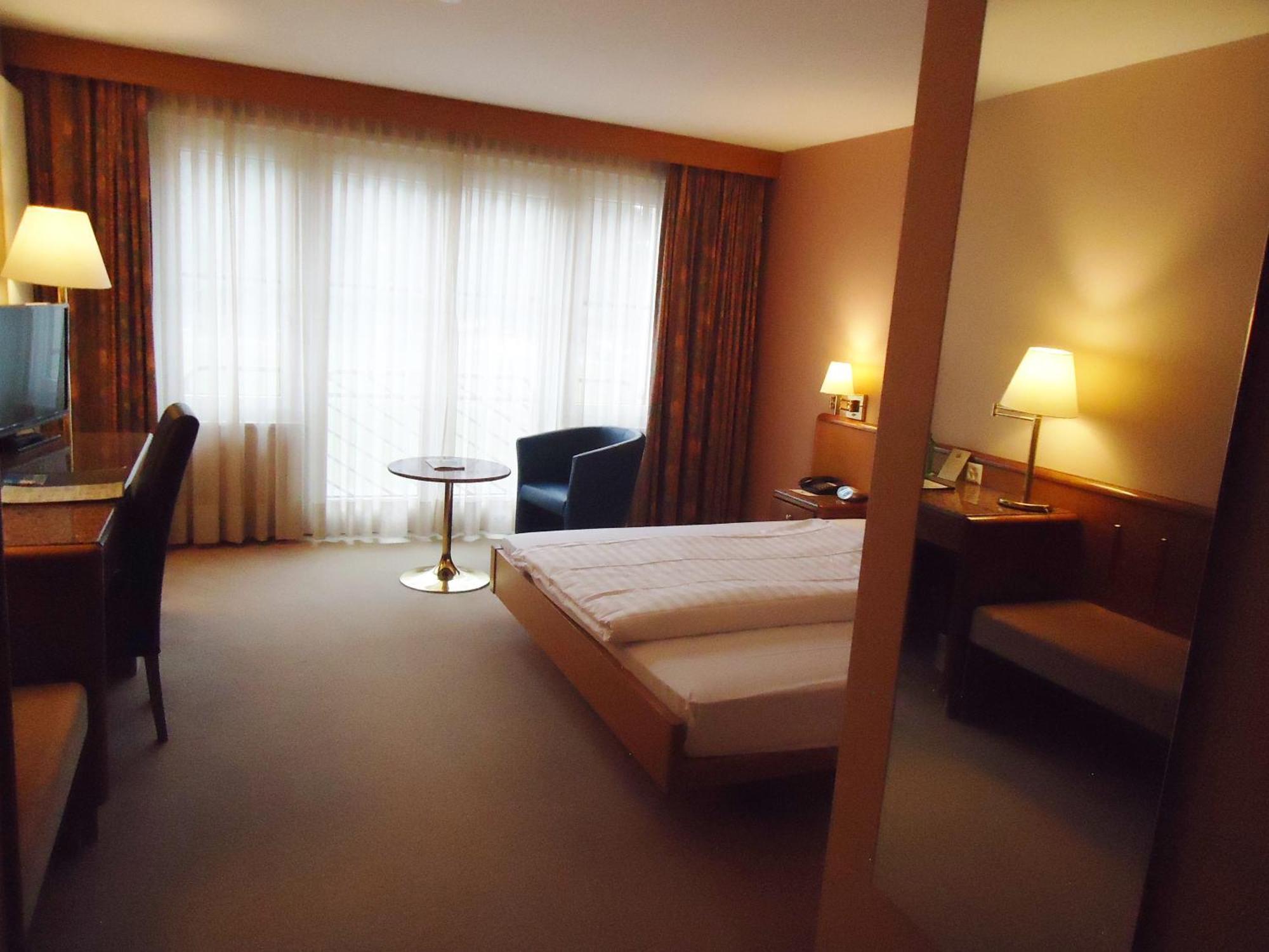 Hotel Le Cedre Bex Quarto foto